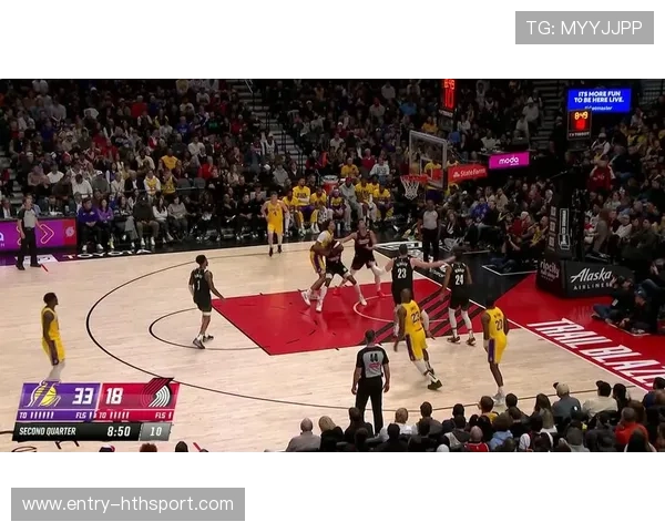 NBA球星空中漂移三分命中，全场震撼