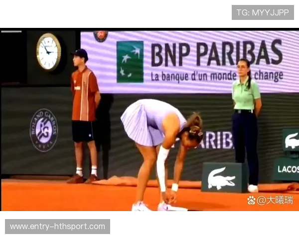 世界冠军比赛中鞋带断裂仍逆转