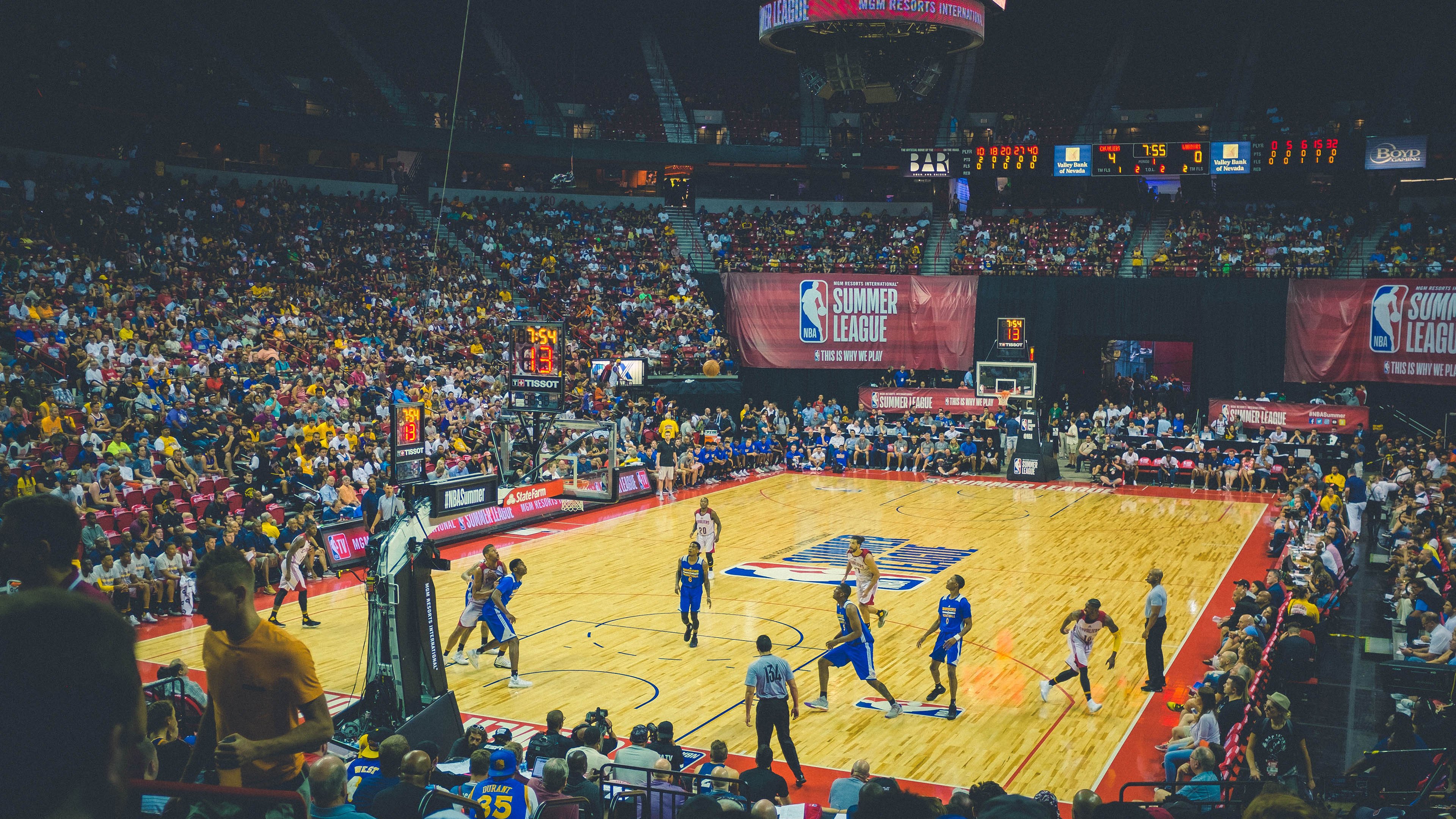 WTA选手底线对抗展现稳定实力